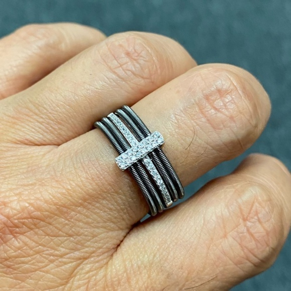 Modern Black wire CZ Band Ring size 9